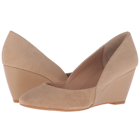 Tahari Shoes - Tahari Palace wedge pumps